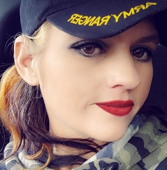 Meet your Posher, Tiffany - Picture 1 of 1